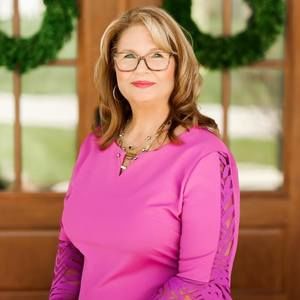 Meet your Posher, Lori